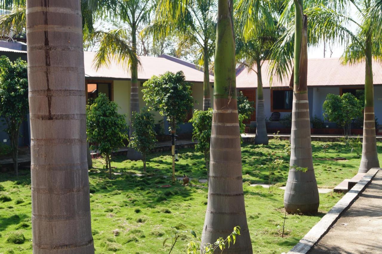 Tadoba Tiger Valley Resort Chandrapur Exterior foto